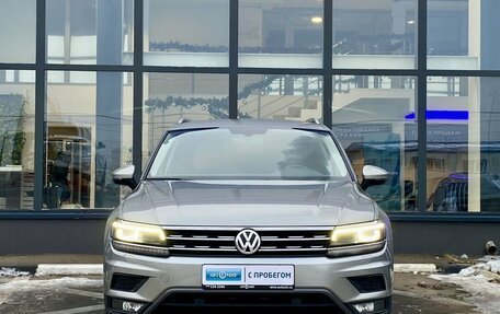 Volkswagen Tiguan II, 2018 год, 3 030 000 рублей, 2 фотография