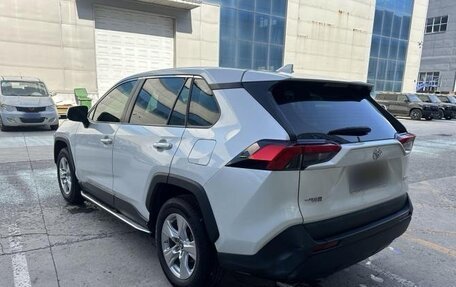 Toyota RAV4, 2020 год, 2 515 000 рублей, 4 фотография