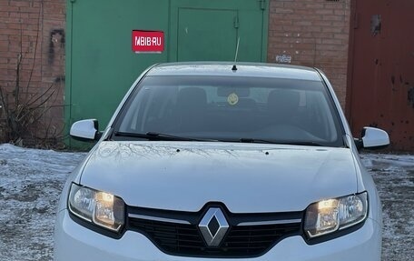 Renault Logan II, 2017 год, 950 000 рублей, 1 фотография