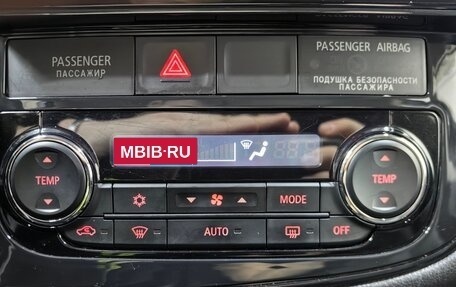 Mitsubishi Outlander III рестайлинг 3, 2016 год, 2 448 000 рублей, 15 фотография