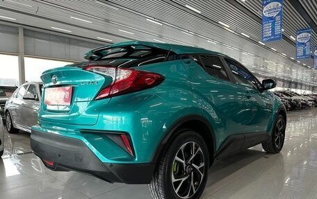 Toyota C-HR I рестайлинг, 2021 год, 2 250 000 рублей, 6 фотография