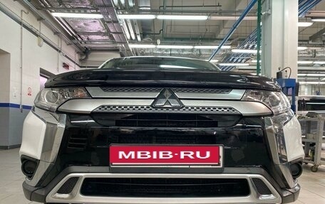 Mitsubishi Outlander III рестайлинг 3, 2020 год, 2 497 000 рублей, 10 фотография