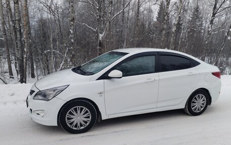 Hyundai Solaris II рестайлинг, 2014 год, 1 200 000 рублей, 1 фотография