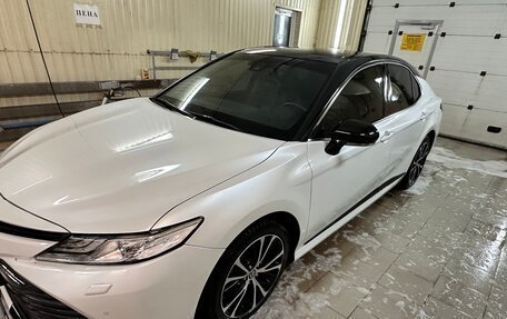 Toyota Camry, 2020 год, 3 500 000 рублей, 2 фотография