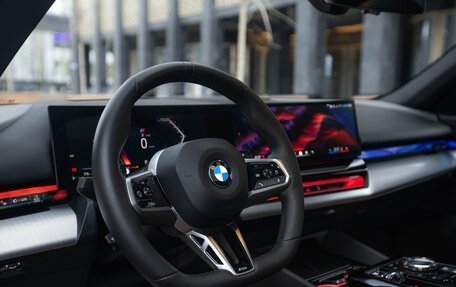 BMW 5 серия, 2023 год, 9 590 000 рублей, 16 фотография