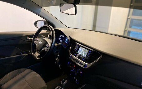 Hyundai Solaris II рестайлинг, 2017 год, 1 395 000 рублей, 12 фотография