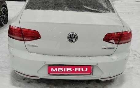 Volkswagen Passat B8 рестайлинг, 2015 год, 1 730 000 рублей, 2 фотография