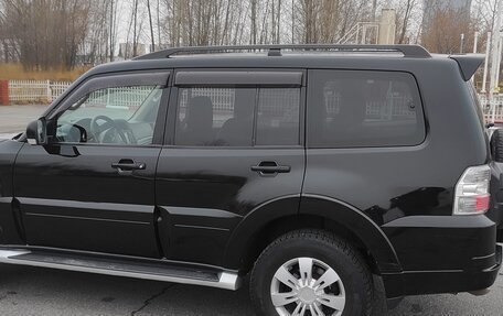 Mitsubishi Pajero IV, 2013 год, 2 390 000 рублей, 3 фотография