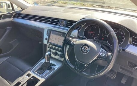 Volkswagen Passat B8 рестайлинг, 2015 год, 1 730 000 рублей, 9 фотография