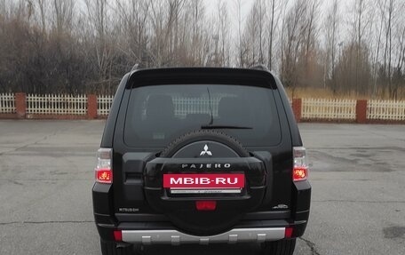 Mitsubishi Pajero IV, 2013 год, 2 390 000 рублей, 8 фотография