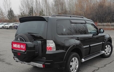 Mitsubishi Pajero IV, 2013 год, 2 390 000 рублей, 5 фотография