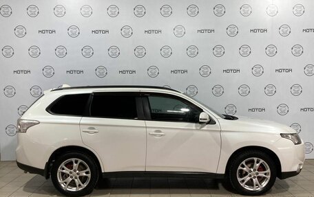 Mitsubishi Outlander III рестайлинг 3, 2012 год, 1 373 000 рублей, 6 фотография