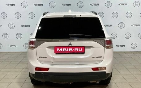 Mitsubishi Outlander III рестайлинг 3, 2012 год, 1 373 000 рублей, 7 фотография