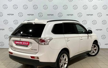 Mitsubishi Outlander III рестайлинг 3, 2012 год, 1 373 000 рублей, 4 фотография