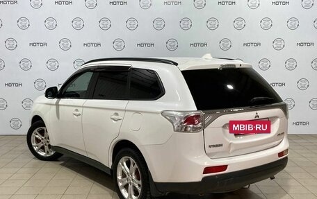 Mitsubishi Outlander III рестайлинг 3, 2012 год, 1 373 000 рублей, 2 фотография