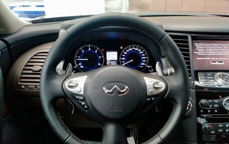 Infiniti QX70, 2016 год, 2 635 000 рублей, 10 фотография