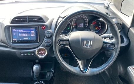 Honda Fit Shuttle I рестайлинг, 2014 год, 970 000 рублей, 17 фотография