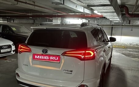 Toyota RAV4, 2017 год, 3 100 000 рублей, 7 фотография