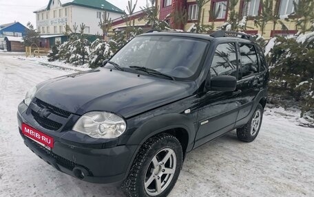 Chevrolet Niva I рестайлинг, 2012 год, 555 000 рублей, 2 фотография