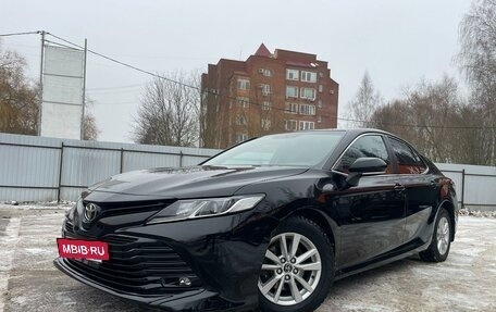 Toyota Camry, 2019 год, 2 450 000 рублей, 2 фотография