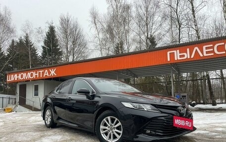 Toyota Camry, 2019 год, 2 450 000 рублей, 6 фотография