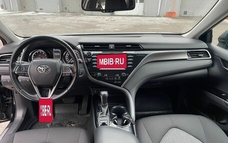 Toyota Camry, 2019 год, 2 450 000 рублей, 9 фотография