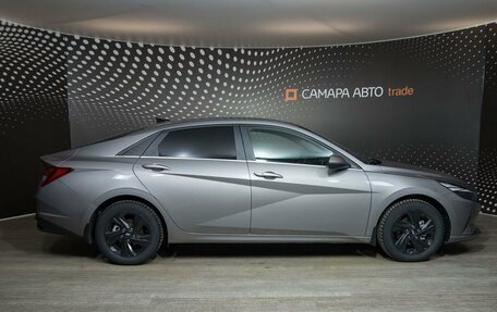 Hyundai Elantra, 2022 год, 2 350 000 рублей, 5 фотография