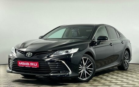 Toyota Camry, 2021 год, 3 649 000 рублей, 1 фотография