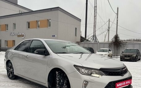 Toyota Camry, 2017 год, 3 000 000 рублей, 3 фотография