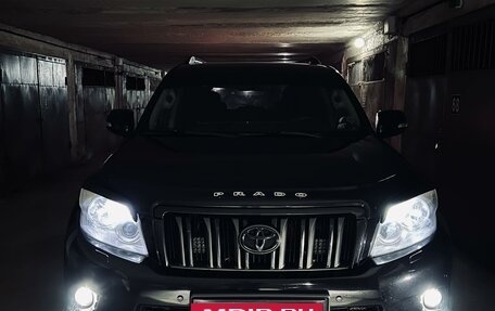 Toyota Land Cruiser Prado 150 рестайлинг 2, 2013 год, 3 200 000 рублей, 14 фотография