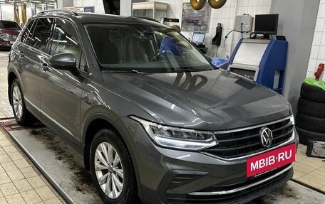 Volkswagen Tiguan II, 2021 год, 3 695 000 рублей, 5 фотография