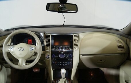 Infiniti FX II, 2010 год, 1 650 000 рублей, 8 фотография