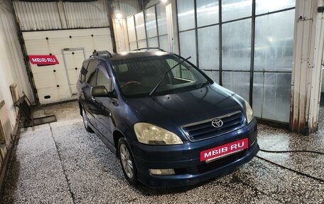 Toyota Ipsum II, 2001 год, 620 000 рублей, 3 фотография