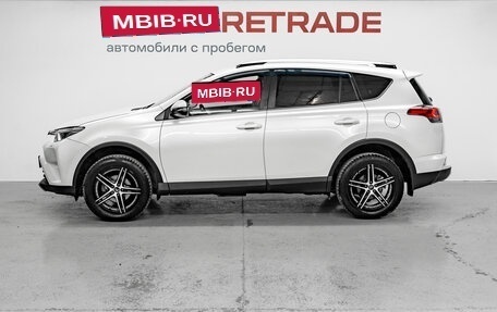 Toyota RAV4, 2018 год, 2 650 000 рублей, 8 фотография