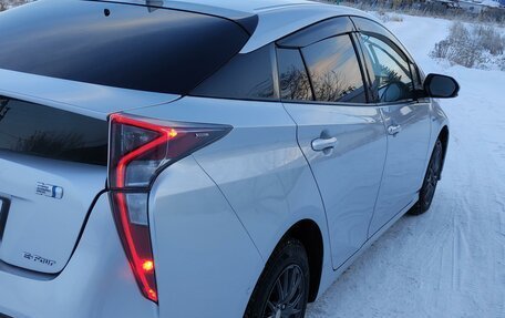 Toyota Prius IV XW50, 2016 год, 1 700 000 рублей, 9 фотография