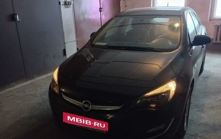 Opel Astra J, 2013 год, 1 100 000 рублей, 4 фотография