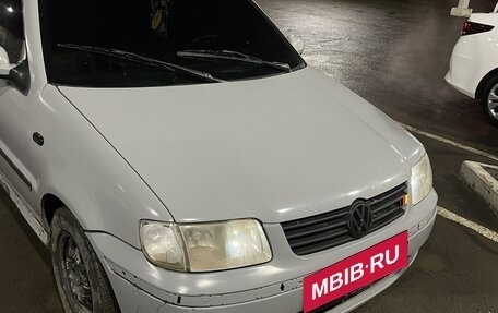 Volkswagen Polo III рестайлинг, 2000 год, 280 000 рублей, 3 фотография