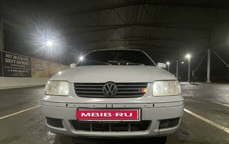 Volkswagen Polo III рестайлинг, 2000 год, 280 000 рублей, 2 фотография