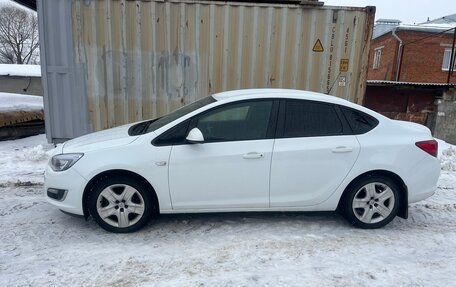 Opel Astra J, 2013 год, 900 000 рублей, 2 фотография