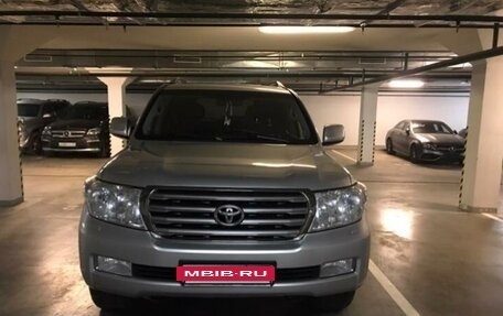 Toyota Land Cruiser 200, 2011 год, 3 100 000 рублей, 2 фотография