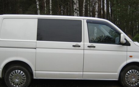 Volkswagen Transporter T5 рестайлинг, 2004 год, 855 000 рублей, 4 фотография