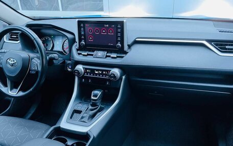 Toyota RAV4, 2019 год, 2 820 000 рублей, 11 фотография