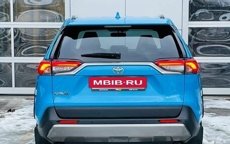 Toyota RAV4, 2019 год, 2 820 000 рублей, 6 фотография