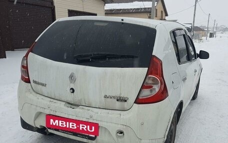 Renault Sandero I, 2013 год, 780 000 рублей, 3 фотография