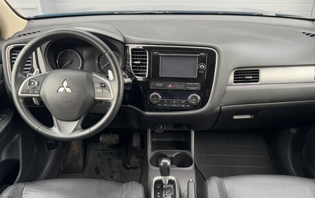 Mitsubishi Outlander III рестайлинг 3, 2013 год, 1 340 000 рублей, 12 фотография