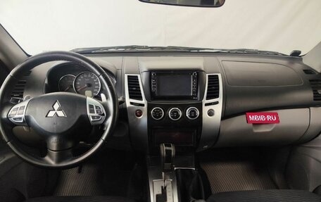 Mitsubishi Pajero Sport II рестайлинг, 2012 год, 1 639 900 рублей, 5 фотография