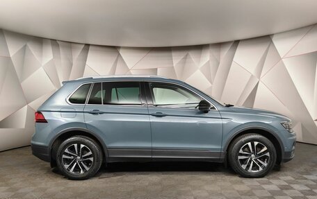 Volkswagen Tiguan II, 2019 год, 2 375 000 рублей, 6 фотография