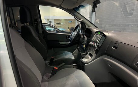 Hyundai H-1 II рестайлинг, 2014 год, 1 442 000 рублей, 8 фотография