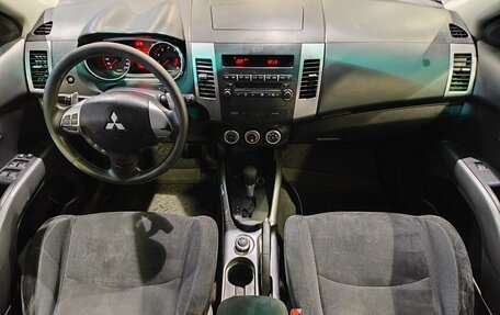 Mitsubishi Outlander III рестайлинг 3, 2007 год, 1 099 000 рублей, 10 фотография