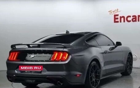 Ford Mustang VI рестайлинг, 2022 год, 3 953 843 рублей, 3 фотография